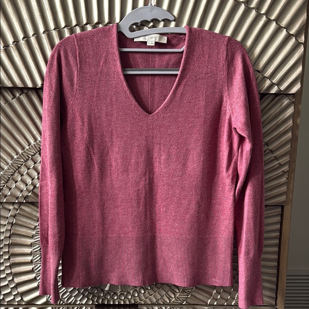 LOFT Pink V-Neck Sweater Soft Knit Casual XS NWOT